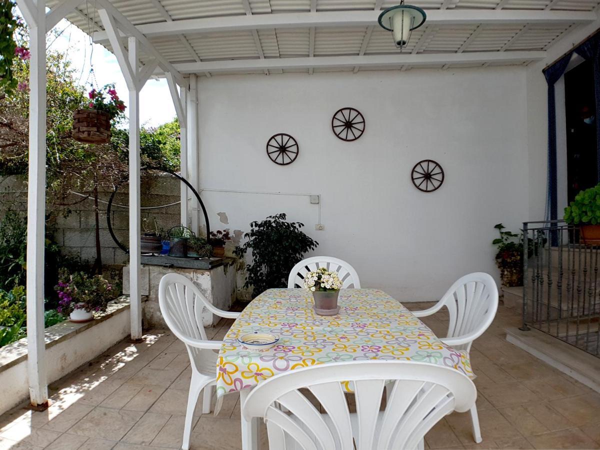 Oikia Vacanze Uggiano La Chiesa Casa Dante Exterior foto