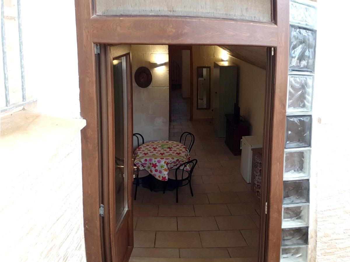 Oikia Vacanze Uggiano La Chiesa Casa Dante Exterior foto