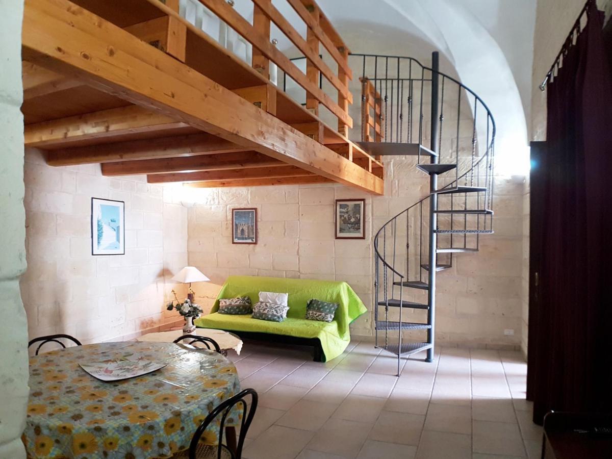 Oikia Vacanze Uggiano La Chiesa Casa Dante Exterior foto