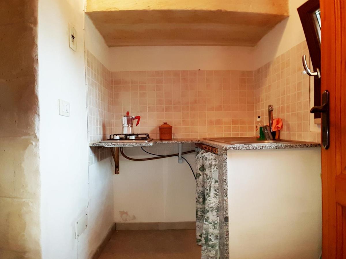 Oikia Vacanze Uggiano La Chiesa Casa Dante Exterior foto